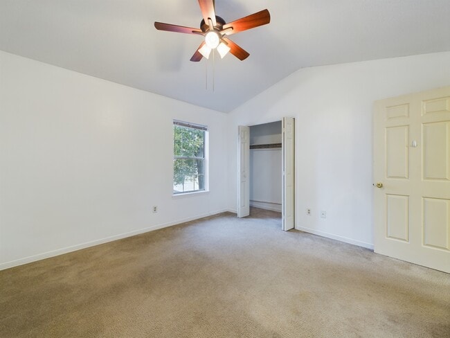 Building Photo - 3150 Belle Meade Dr