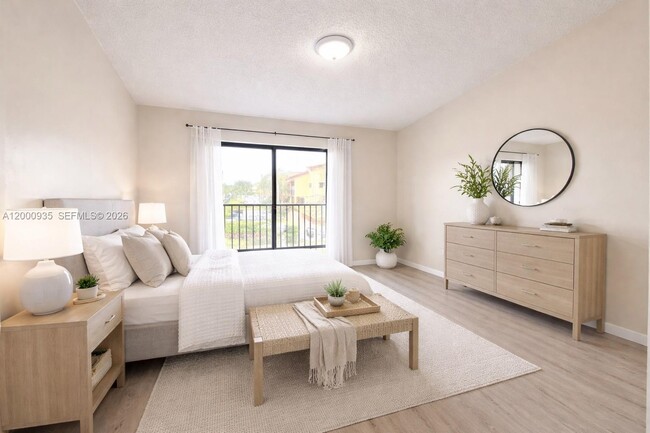 Building Photo - 5575 W 26th Ct