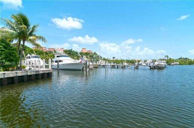 Building Photo - 13680 Deering Bay Dr