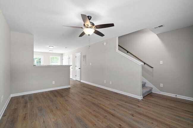 Building Photo - 299 Smithson Ln