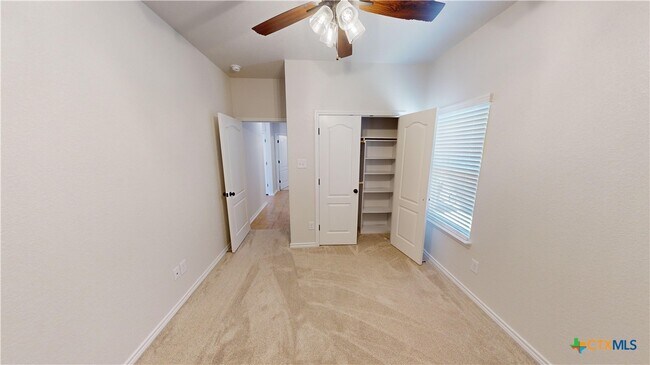 Building Photo - 808 Dred Roger Circle