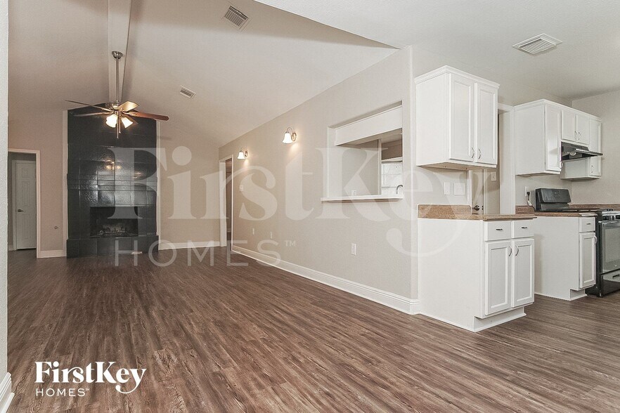 Building Photo - 7714 Dawnridge Dr