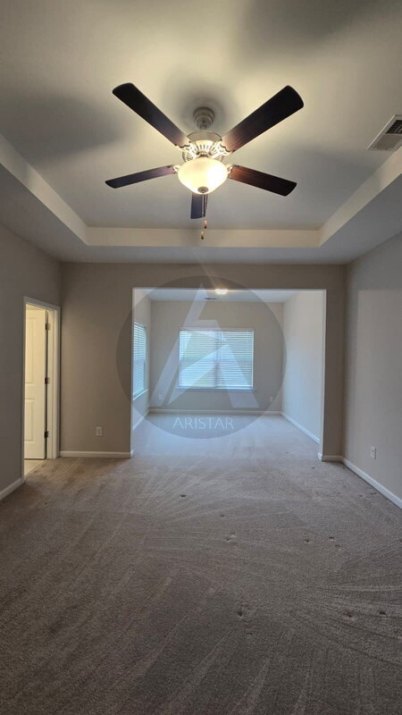 Building Photo - 209 Commons Ave