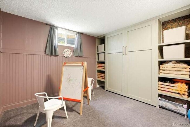 Building Photo - 9069 Ithaca Way