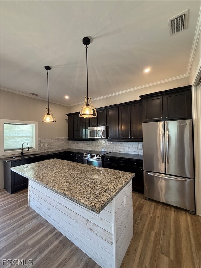 Building Photo - 11595 Tomato Rd