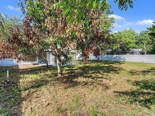 Building Photo - 7708 Maryland Ave