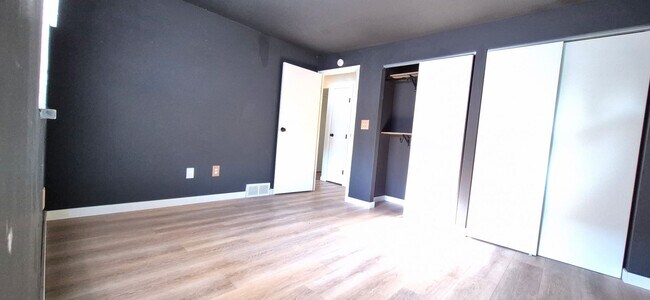 Building Photo - 319 Orchard Dr