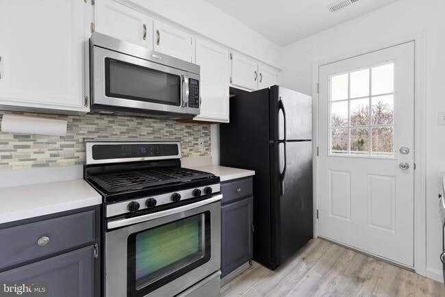 Building Photo - 219 Liberty Dr