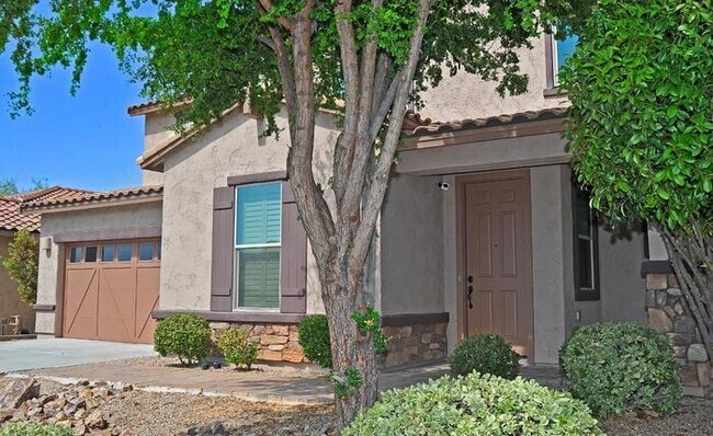 Building Photo - Oro Valley Executive home! Former model in...