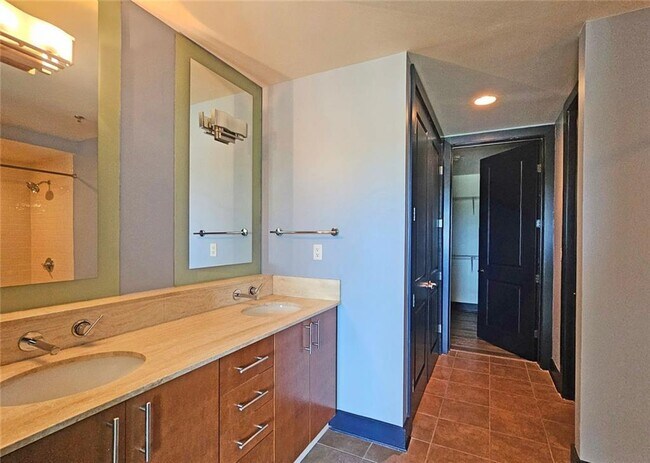 Building Photo - 4561 Olde Perimeter Way