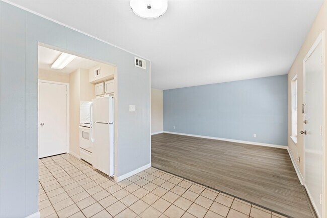 Building Photo - 3316 Burke Rd