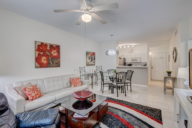 Building Photo - 630 S Sapodilla Ave