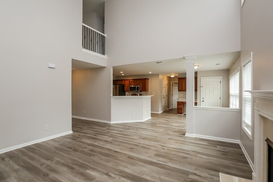 Building Photo - 6176 Mulberry Park Dr