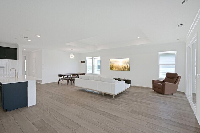 Building Photo - 191 Pinzon Pl