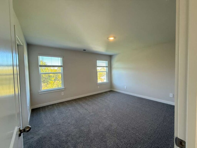 Building Photo - 3927 Northbrook Dr