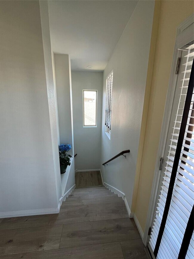 Building Photo - 8145 Daisy Cutter Crossing