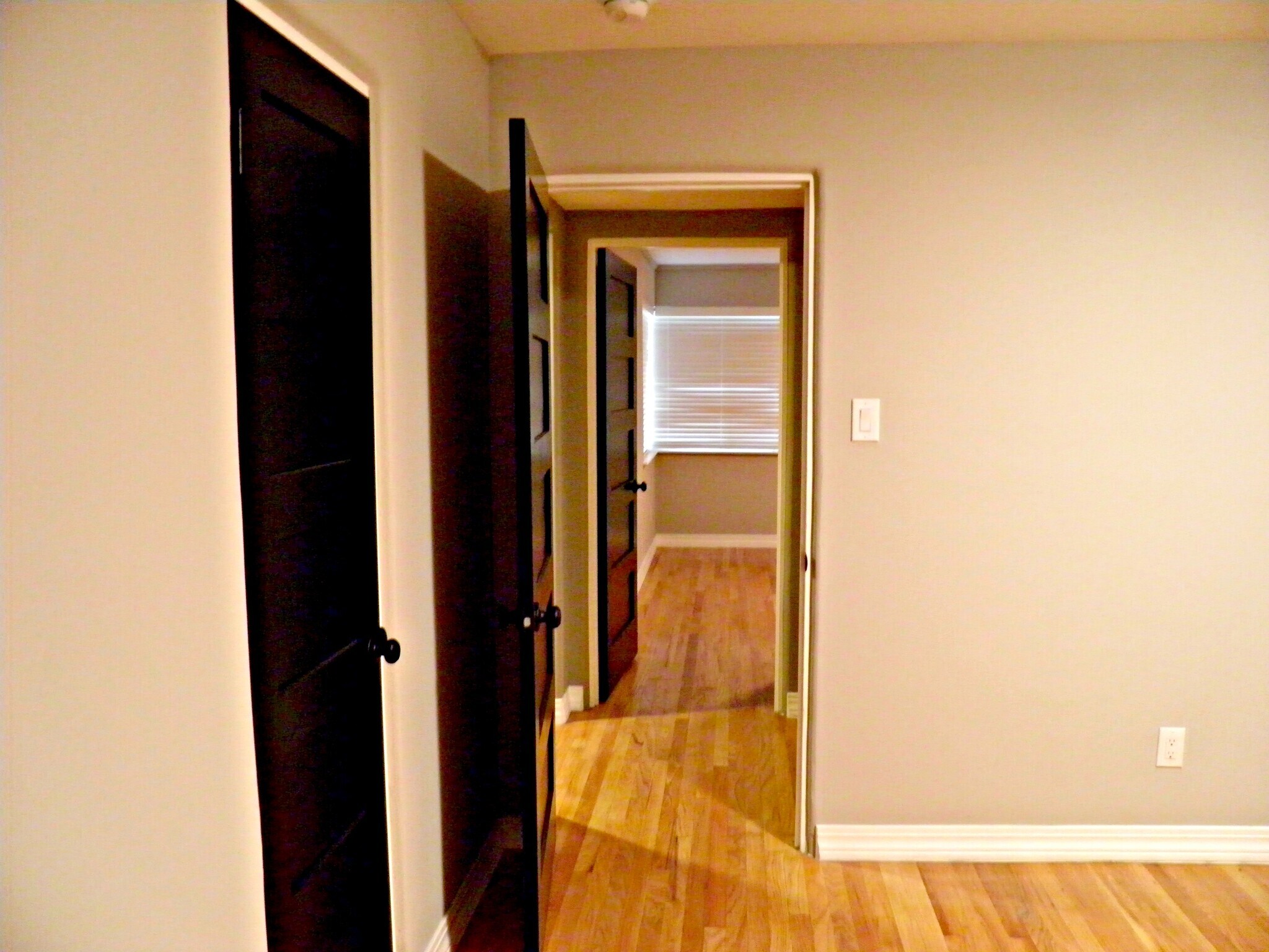 Building Photo - 512 Laguna Blvd SW