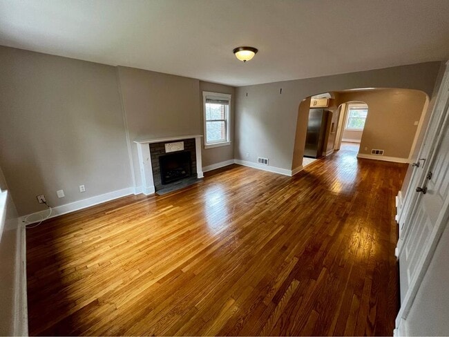 Building Photo - 65 N Brinker Ave