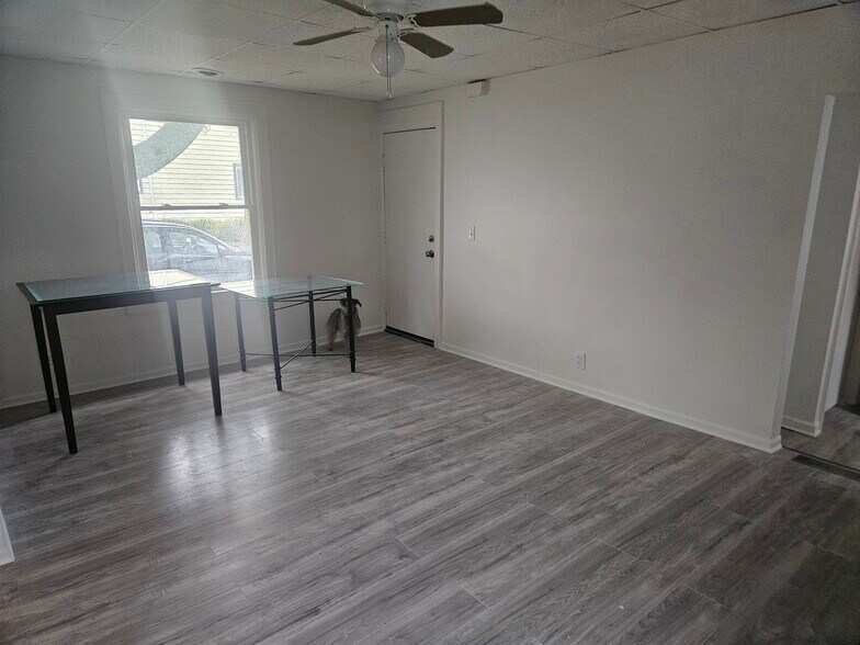 Building Photo - 738 Prospect Ave