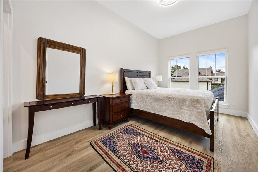 Building Photo - 2522 Park Row Ave