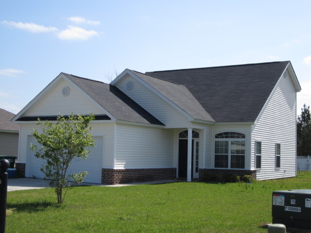 Building Photo - 145 Red Oak Dr