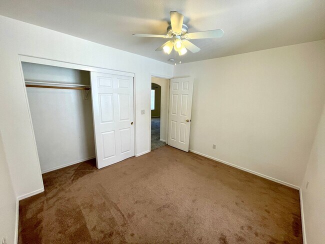 Building Photo - Inviting 3 Bedroom Home with RV Parking an...