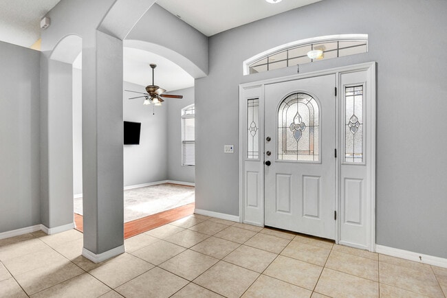 Building Photo - 11 Manderley Ln