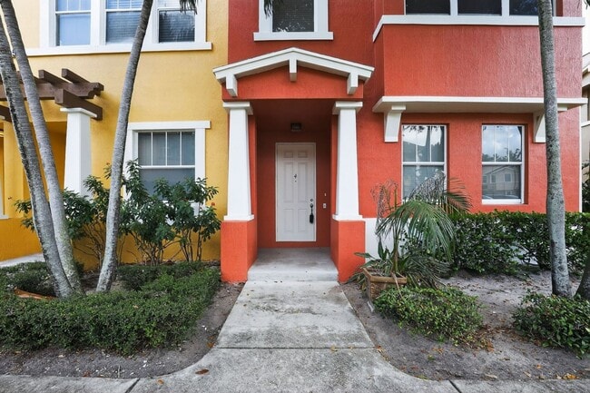 Building Photo - 645 Amador Ln