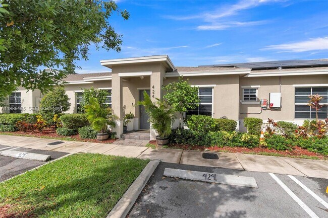 Building Photo - 424 NE 4th Ave