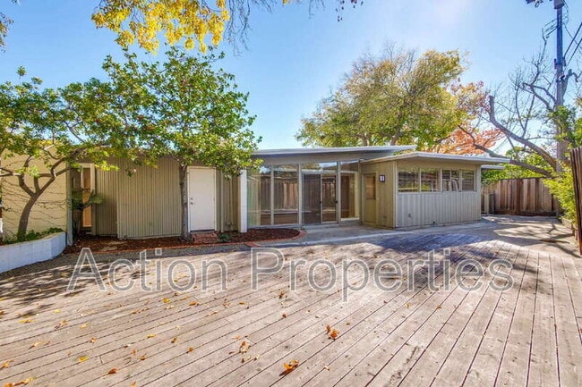 Building Photo - 3733 Carlson Cir