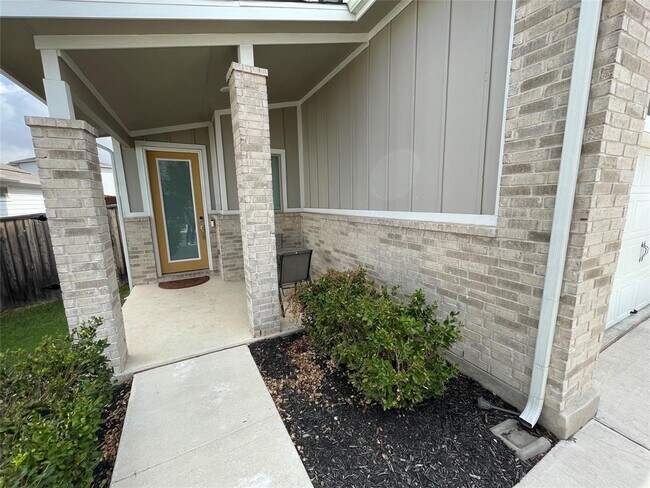 Building Photo - 8412 Cottage Rose Dr