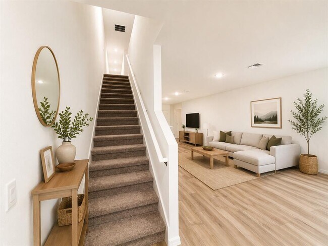 Building Photo - 3754 King Hill Dr