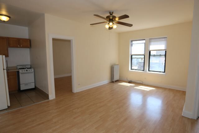 Building Photo - 4854 N Damen Ave
