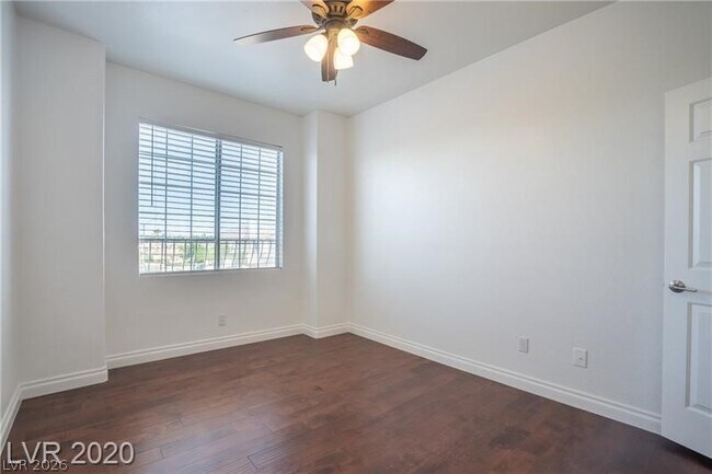 Building Photo - 1745 Buttermilk Dr