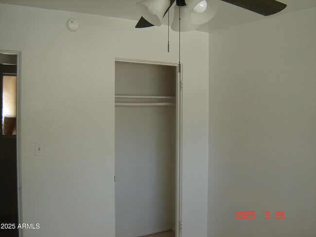 Building Photo - 414-416 Reizen Dr