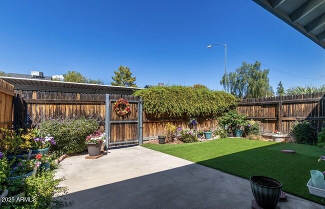 Building Photo - 10101 N 91st Ave