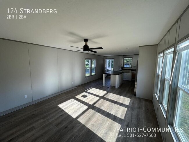 Building Photo - 124 Strandberg-