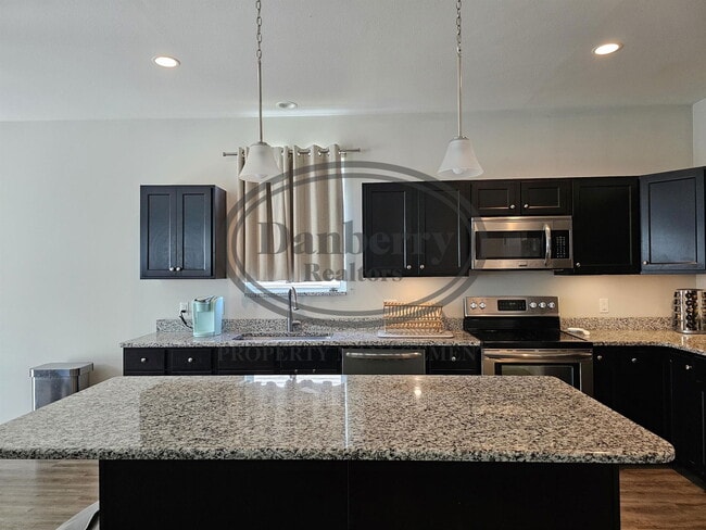 Building Photo - 6625 Wesley Dr