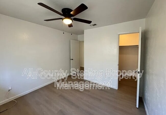 Building Photo - 4417 SW 71st Terrace