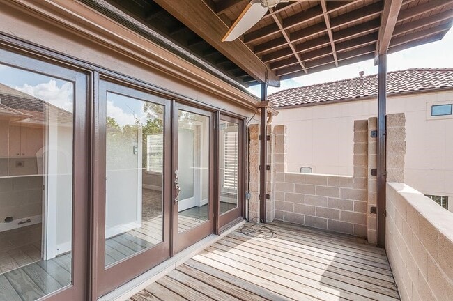 Building Photo - 650 Birdsall St