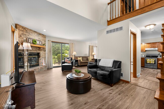Building Photo - 306 Grande Dr