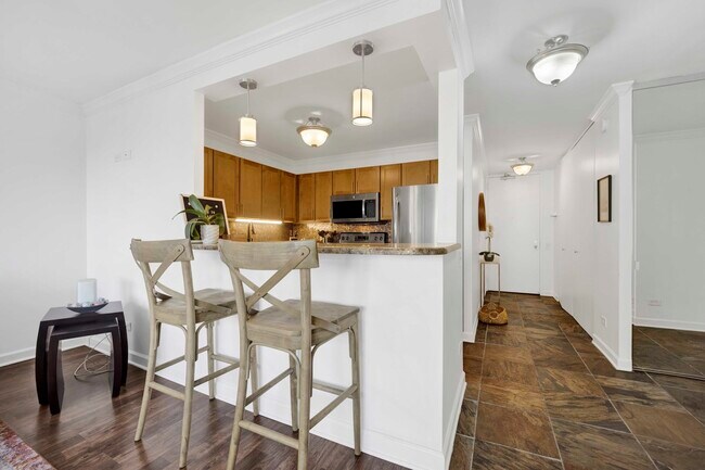 Building Photo - 30 E Huron St