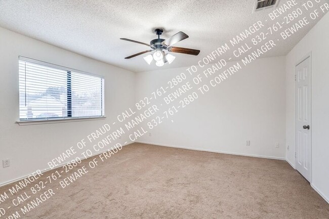 Building Photo - 3924 Coronado Dr