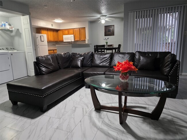 Building Photo - 2300 Old Spanish Trl