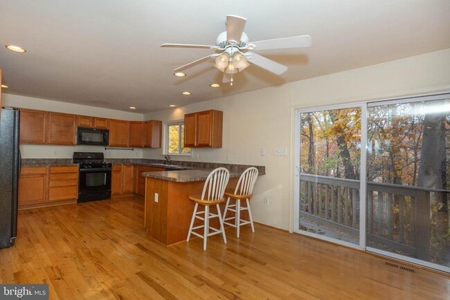 Building Photo - 3311 Mission Rd