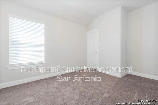 Building Photo - 13706 Meadowick Dr