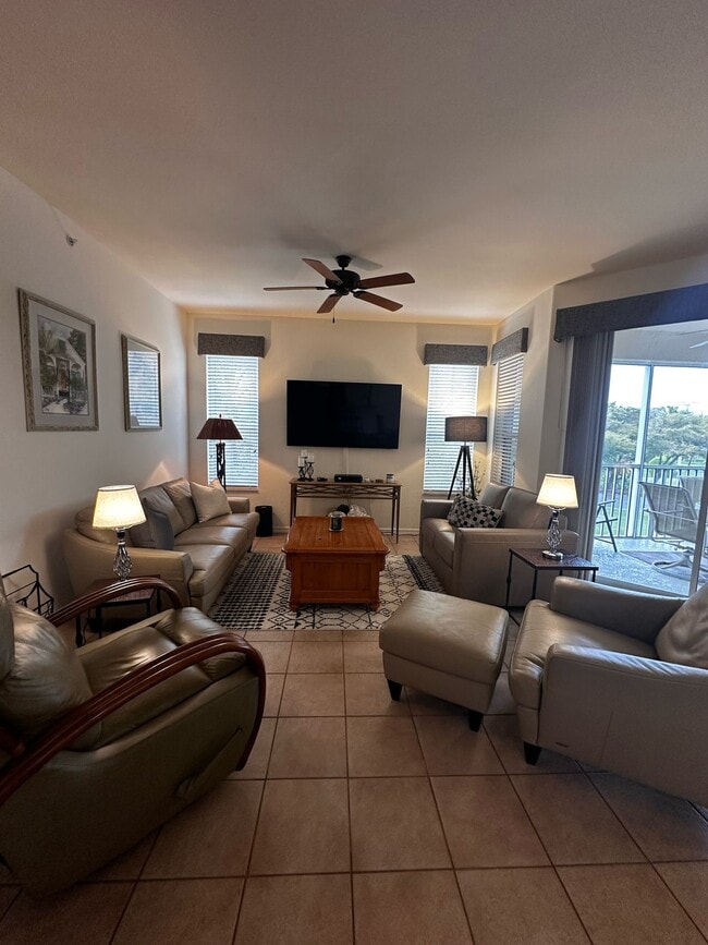 Building Photo - 9170 Southmont Cove