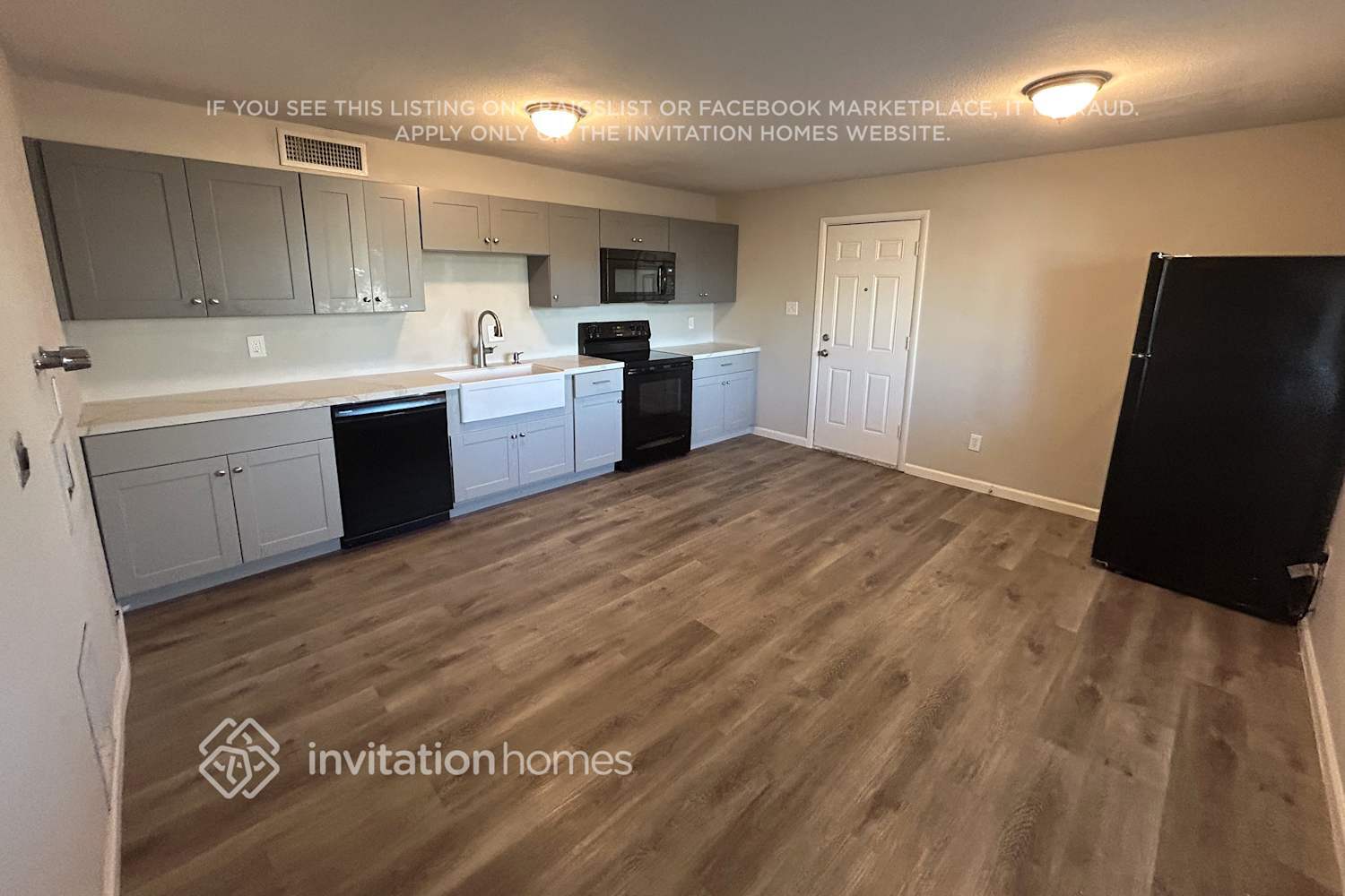 Building Photo - 14014 N 61st Ave