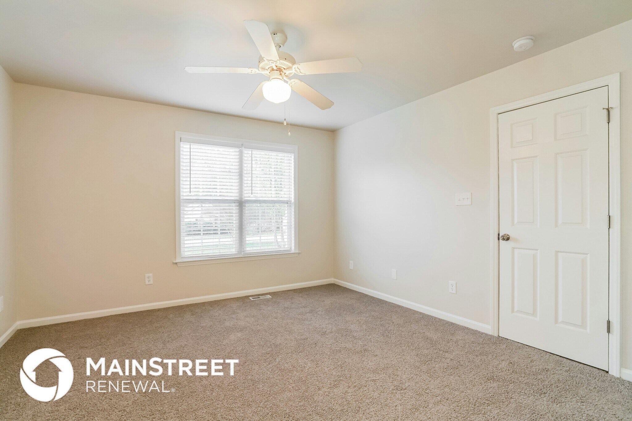 Building Photo - 160 Cedarhurst Ln