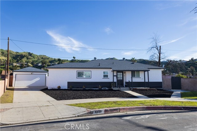 Building Photo - 8330 Glenoaks Blvd